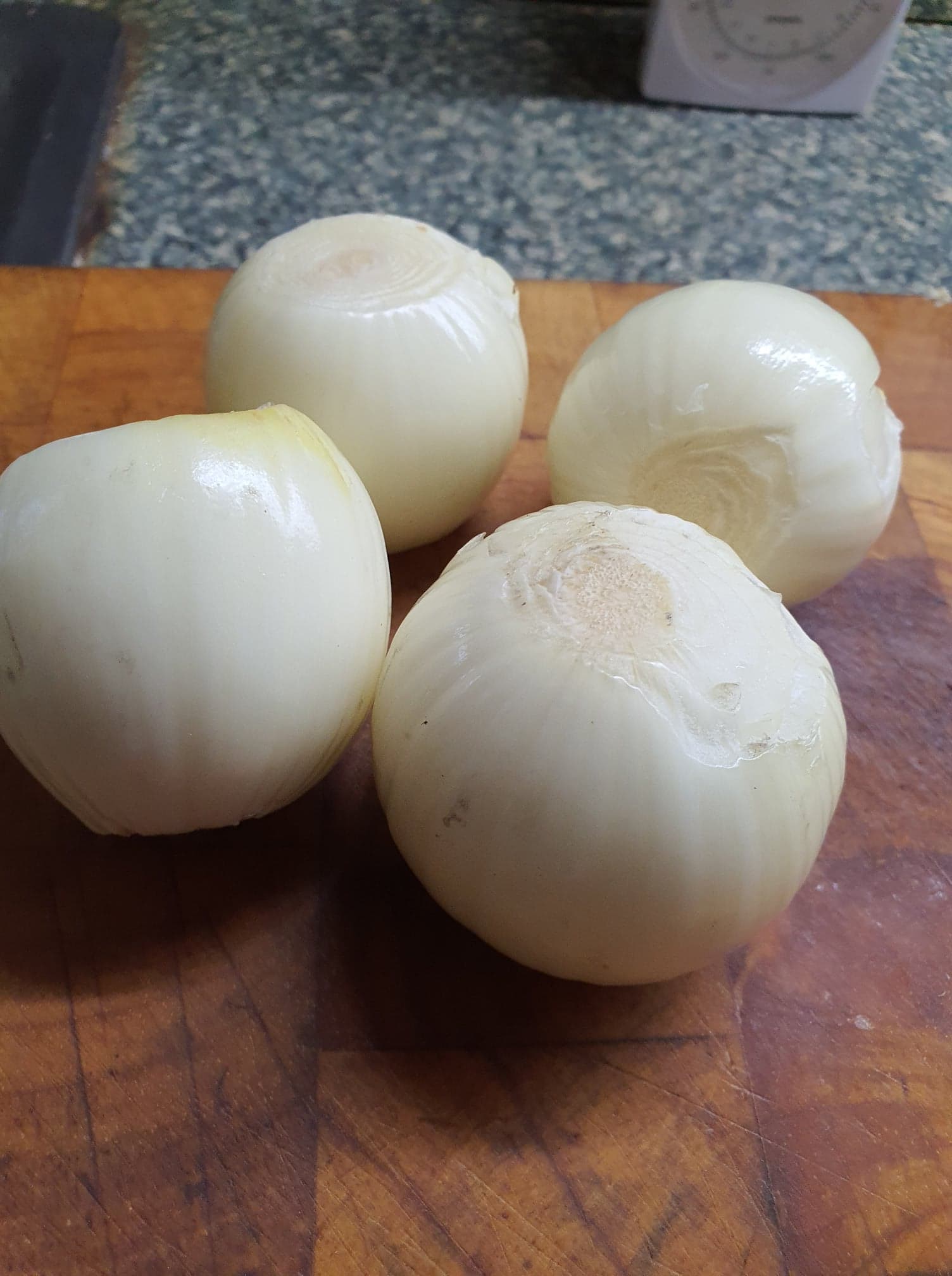 Peeled onions