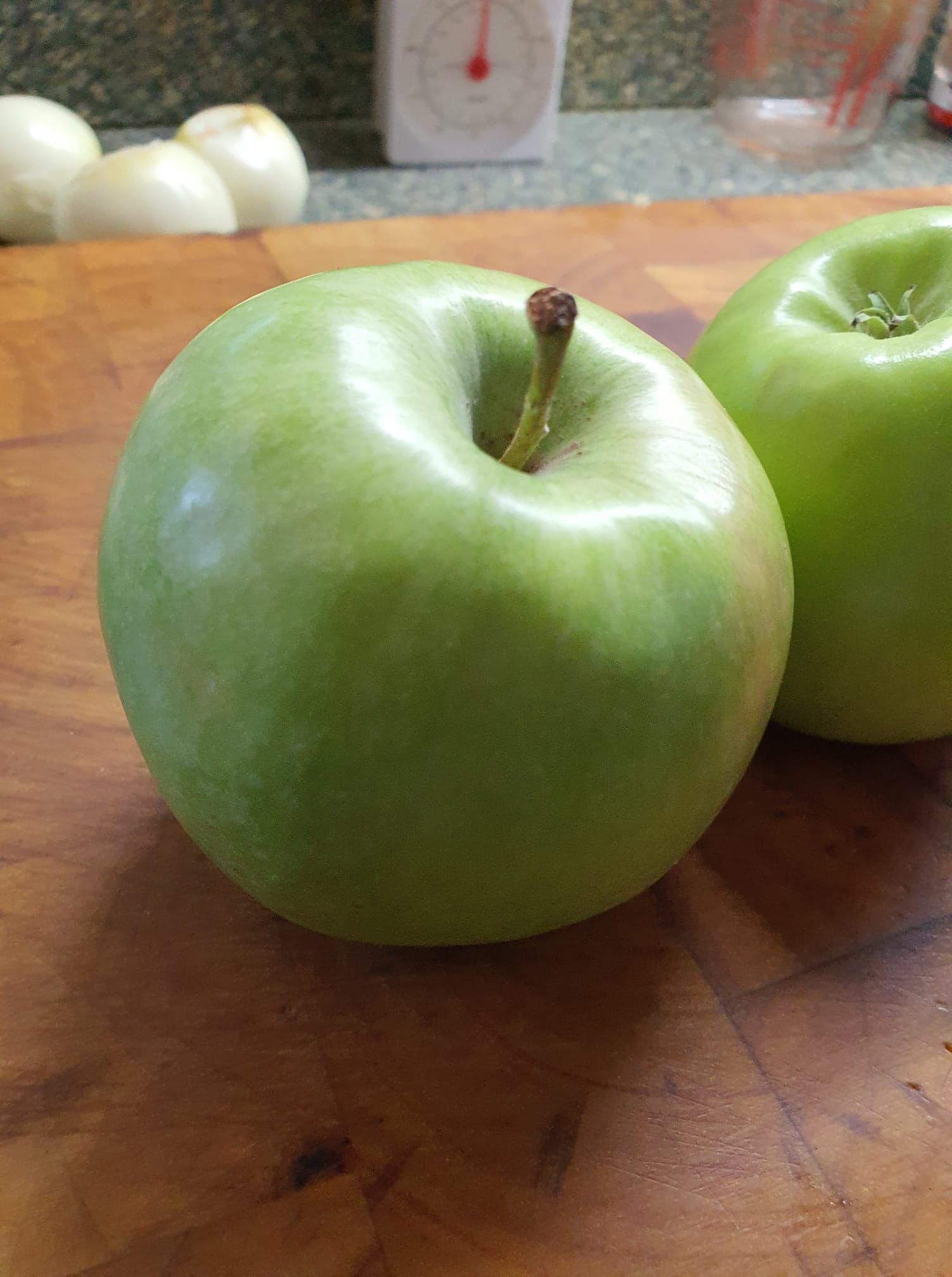 Pre-cut apples